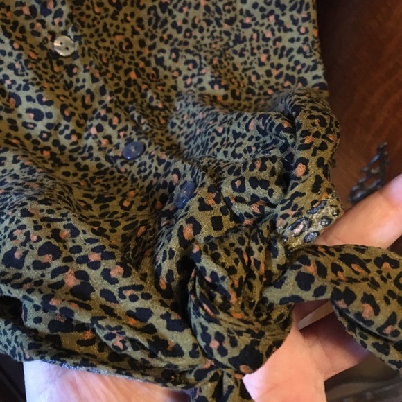 Leopard Print Button down - Picture 6 of 7